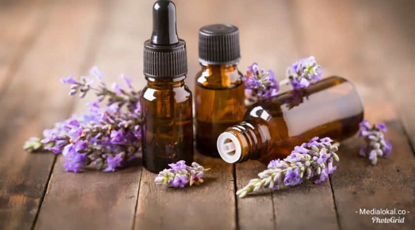 Segarkan Pikiran dengan 5 Minyak Aromaterapi Ini