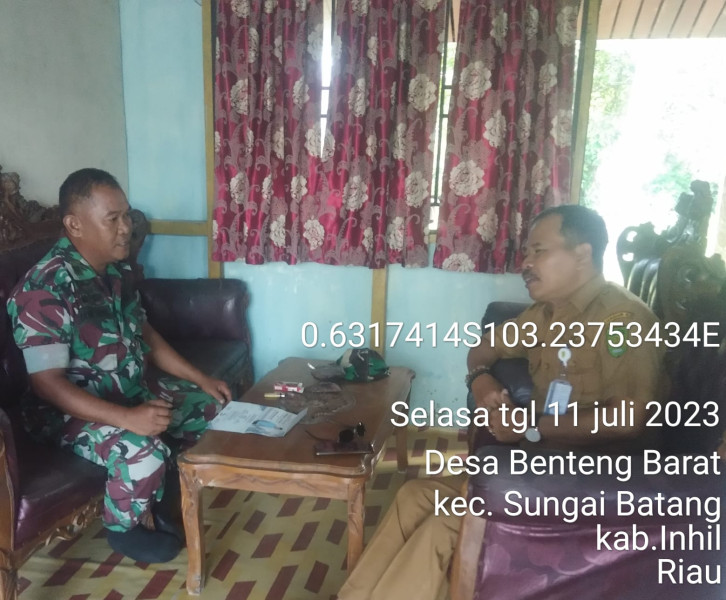 Pelaksanaan Anjang Sana dan Silaturahmi Bersama Koramil 07/Reteh Dengan PLT Kepala Desa