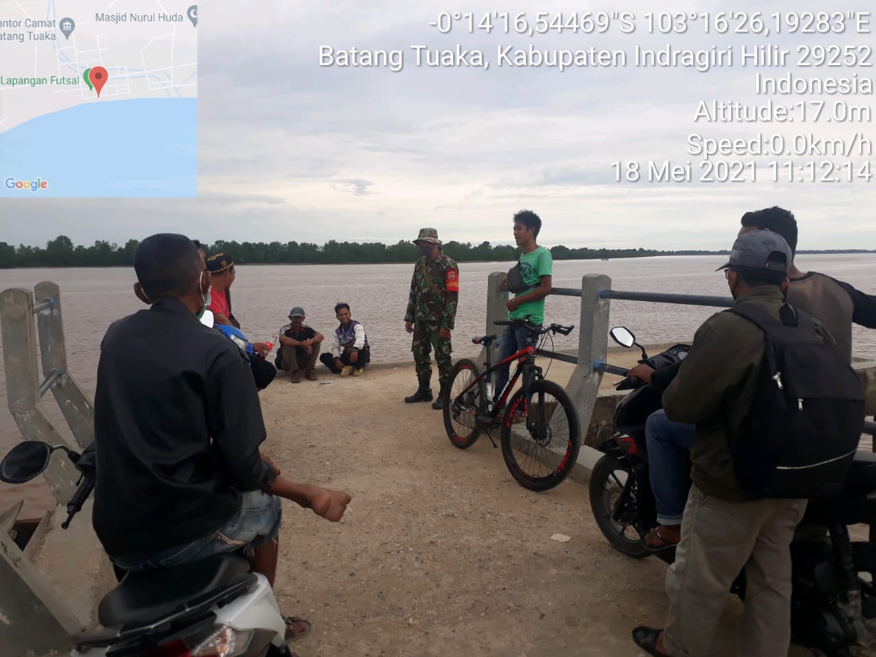 Babinsa Sungai Piring Lakukan Pemantauan dan Gakplin di Wilayah Pelabuhan