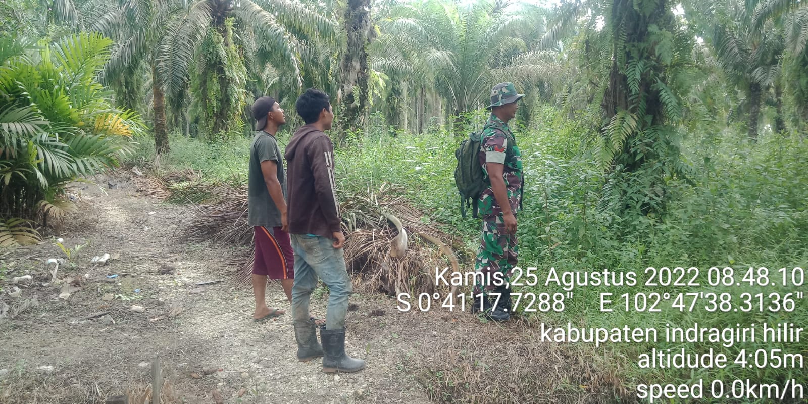 Cegah Kebakaran, Babinsa Koramil 09/Kemuning Tetap Rutin Turun ke Wilayah