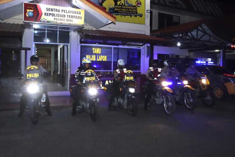 Kapolres Inhil Pimpinan Langsung Patroli Blue Light Malam Tahun Baru Imlek