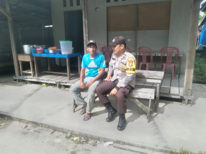 Bhabinkamtibmas Desa Simpang Gaung Aiptu Safrizal Zufri Melaksanakan Giat Sambang Sekaligus Soaialisasi Pemilu Damai