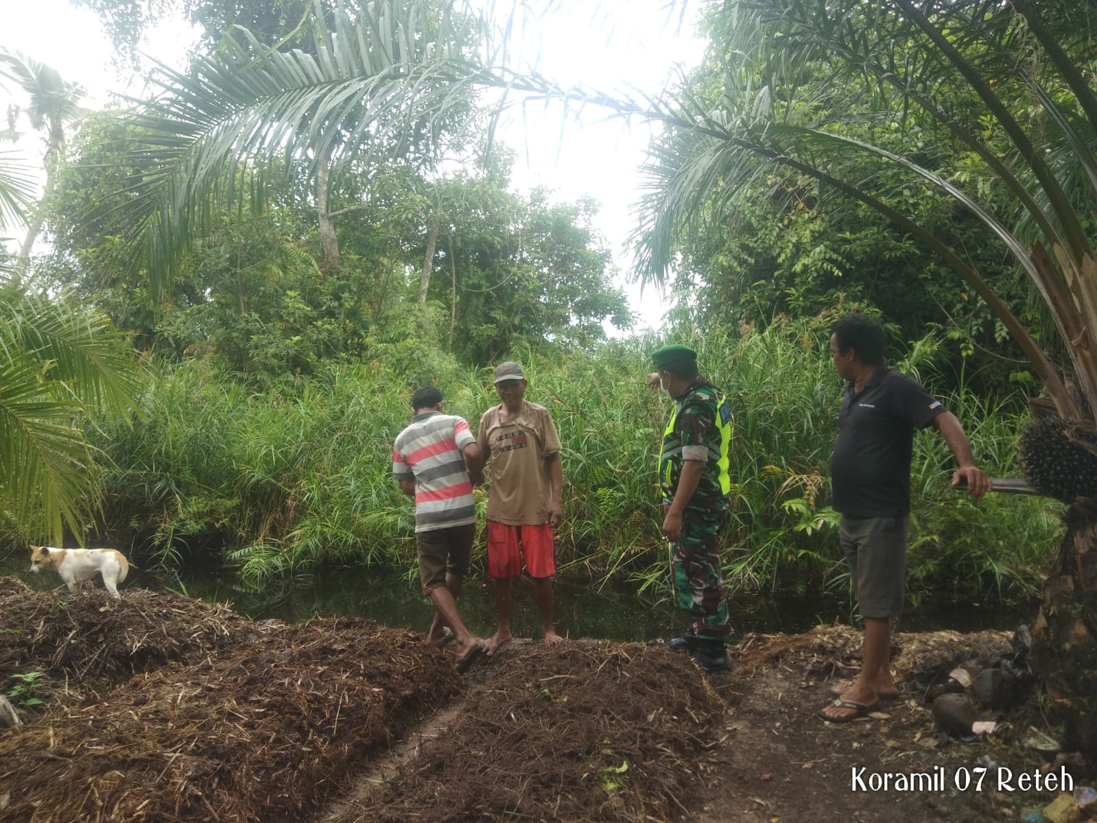 Patroli dan Sosialisasi Karlahut Bersama Peltu Doni Akmal