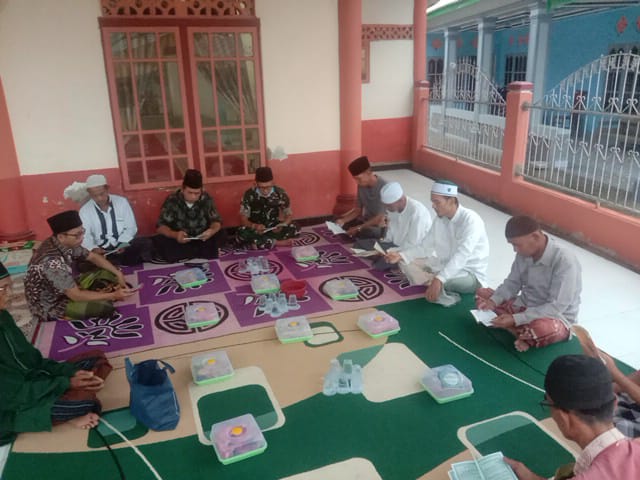 Koramil 03/Tempuling melaksanakan Wirid Yasin menjelang buka Puasa Dikampung Pancasila 