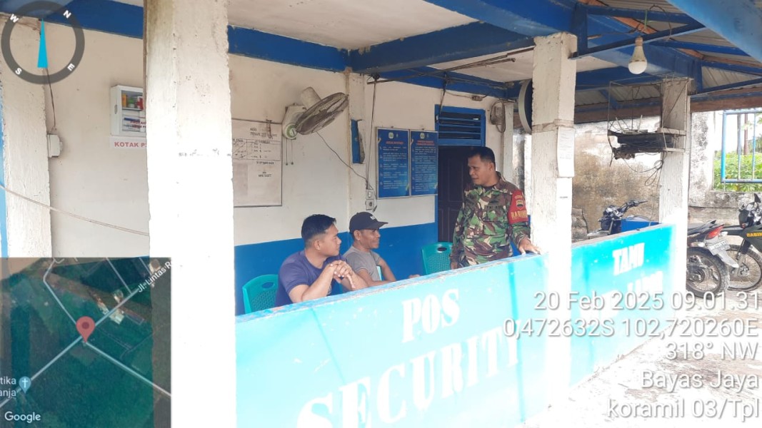 Babinsa Koramil 03/Tpl Komsos Bersama Security PT ASI Himbau Agar Menjaga Keamanan Dan Kebersihan Lingkungan Jelang Bulan Puasa