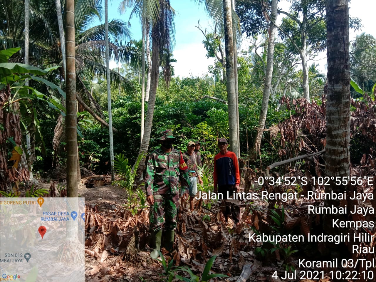 Babinsa Koramil 03/Tempuling Bersama Masyarakat Rutin Lakukan Patroli Dan Sosialisasi Karhutla     