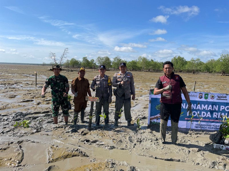 Danpos Concong: Penanaman Pohon adalah Aksi Nyata dalam Menjaga Alam dan Mencegah Kerusakan Lingkungan
