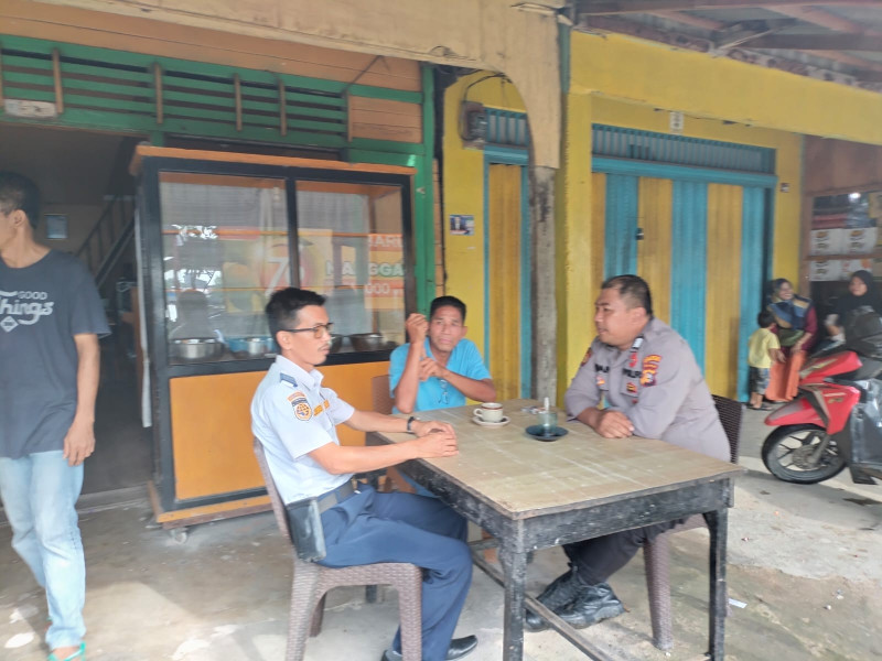 Tetap Jaga Kamtibmas, Bripka Iwan Riyadi Sambang Masyarakat Binaan