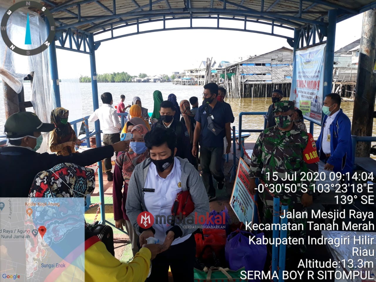 Koramil 02/Tanah Merah bersama Tim Gugus Terus Lakukan Penegakan Protokol Kesehatan di Pelabuhan