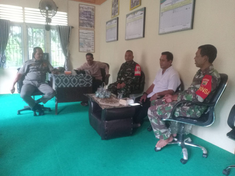 Babinsa Serka Ferry M. Barus Ingatkan Warga Untuk Jaga Keamanan dan Ketertiban Kampung