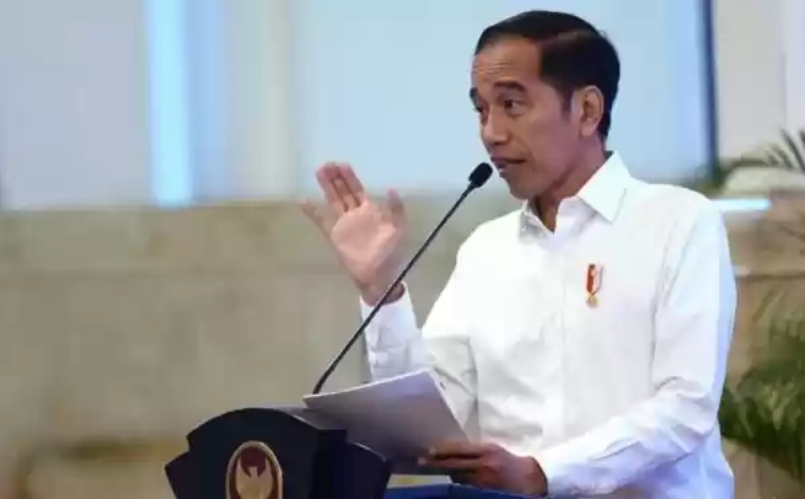 Presiden Jokowi Pimpin Rapat Internal Pemberantasan Pinjol Ilegal yang Mencekik Rakyat