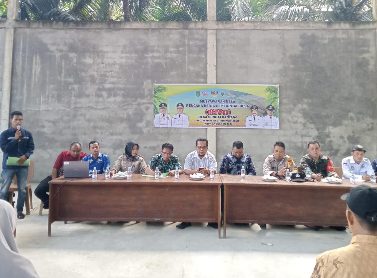 Babinsa 03/Tempuling Hadiri Acara Musnyawarah RKPDes Tahun Anggaran 2023 Desa Sungai Gantang