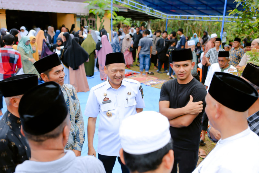 Pj Bupati Kampar Lepas Hj Rasyidah, Orang Tua Dari Ketua LPTQ Kampar