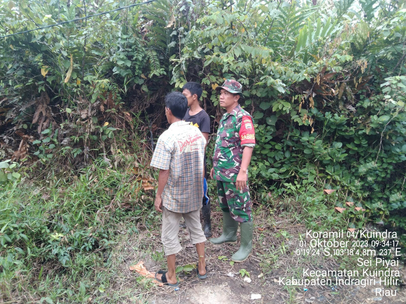 Turun Ke Wilayah Guna Lakukan Pemantauan Terhadap Karhutla Bersama Babinsa Koramil 04/Kuindra