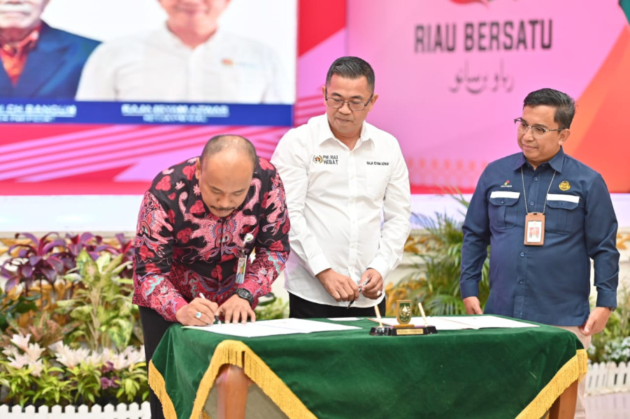 Penandatangan MoU BPJS Ketenagakerjaan bersama PWI Riau untuk Melindungi Para Wartawan