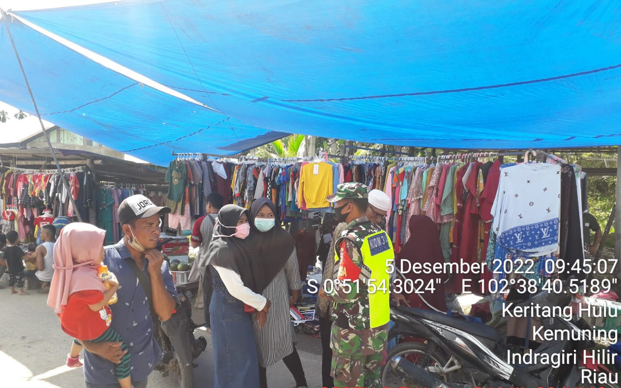 Penanganan Disiplin Prokes Oleh Personel Koramil 09/Kemuning di Beberapa Tempat