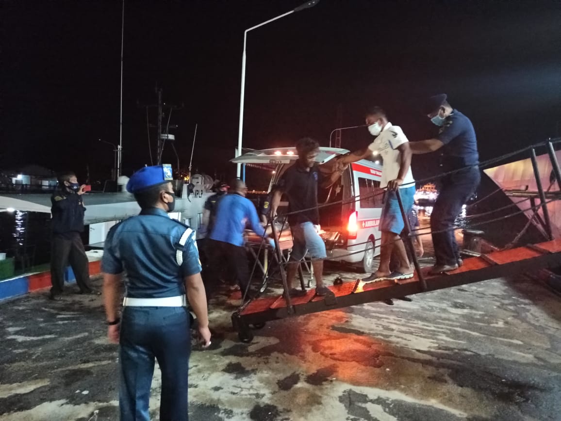 Kapal Diterjang Badai di Perairan Kepri, 4 Korban Dilarikan ke RSUD Haji Ahmad Daud Tanjung Uban