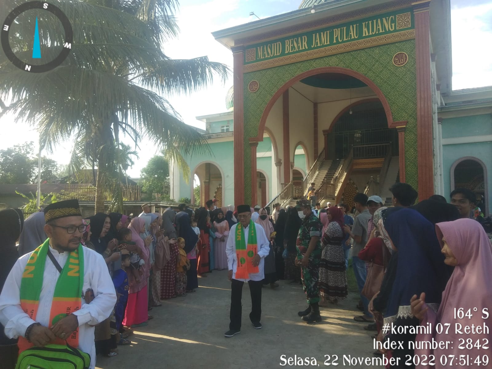 Danramil 07/Reteh Dampingi Pelepasan Jemaah Umroh Kecamatan Reteh