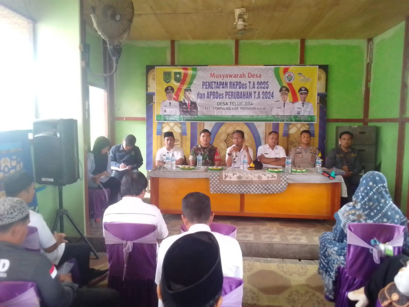 Babinsa 03/Tpl Hadiri Rapat Musdes Tentang Penetapan RKPDes TA. 2025 dan APBDes Perubahan TA. 2024