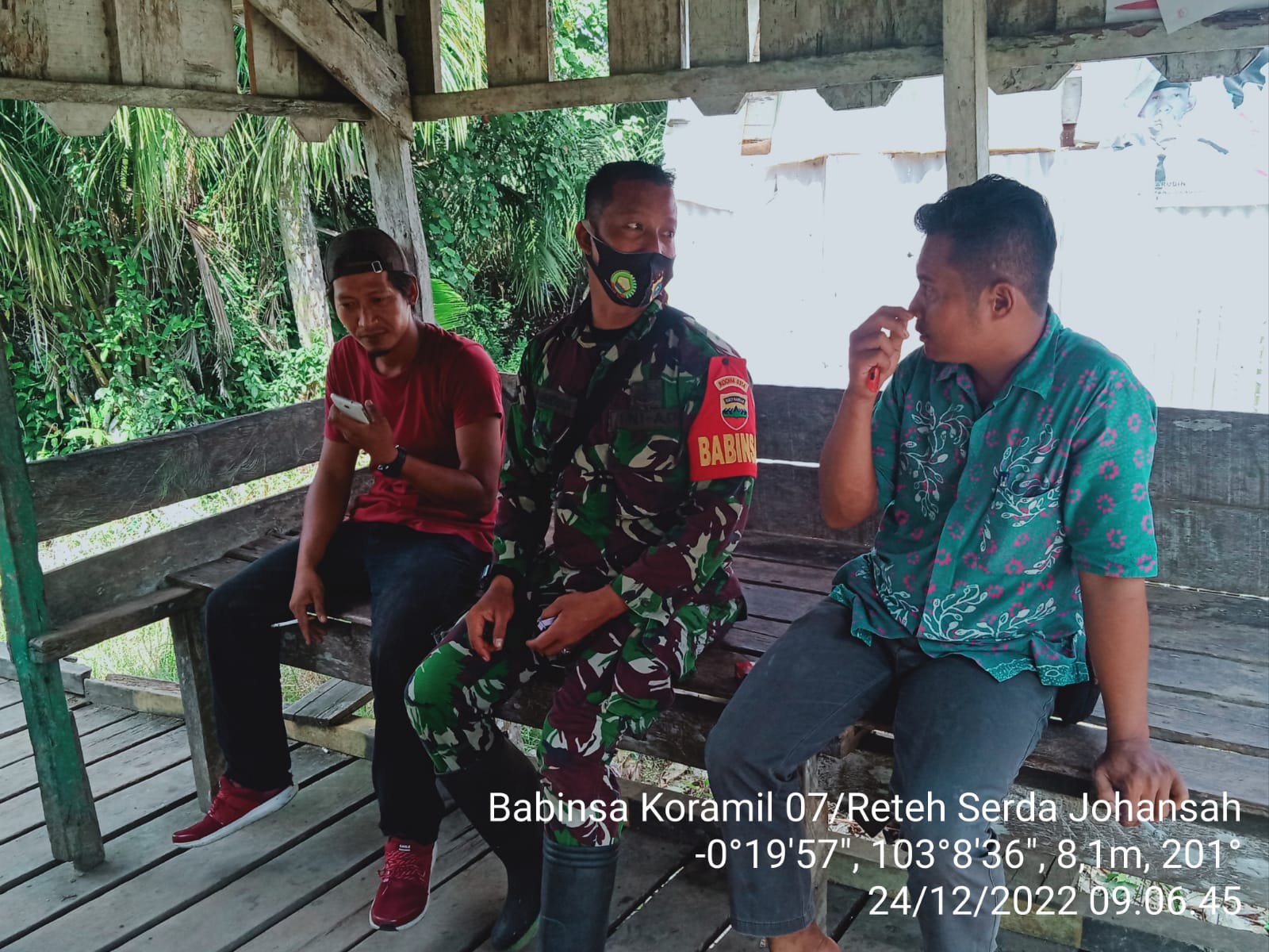 Tetap Jaga Keamanan dan Berikan Informasi Desa Oleh Serda Johansah