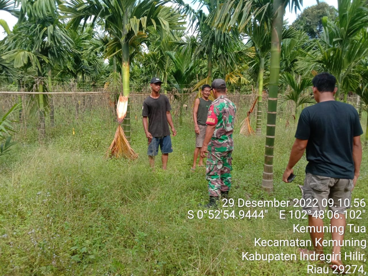 Pemantauan Secara Rutin Terhadap Karlahut Oleh Babinsa Koramil 09/Kemuning