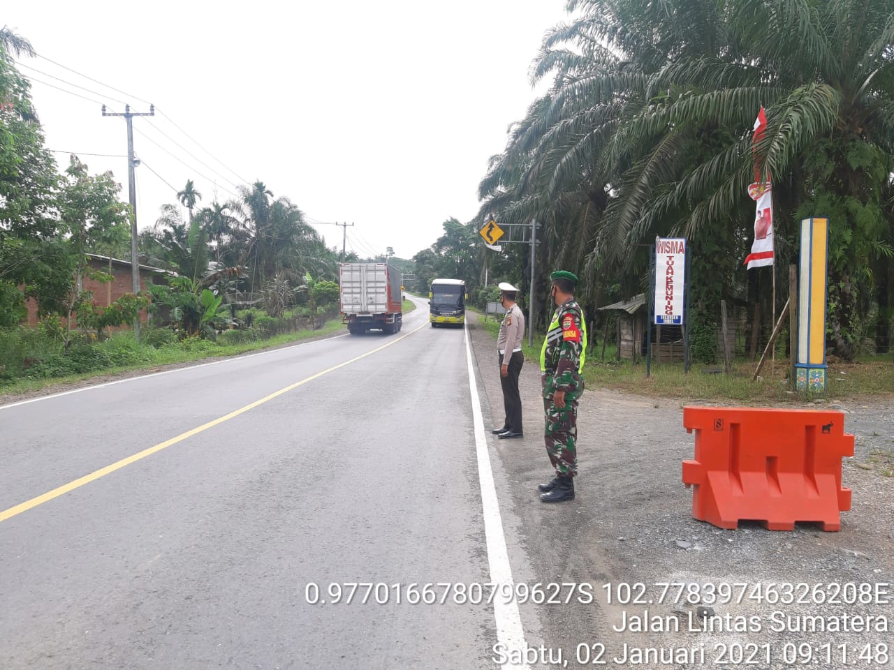 Hari ke-2 Tahun 2021, Koramil 09/Kemuning dan Polsek Tetap Semangat PAM Operasi Lilin Lancang Kuning