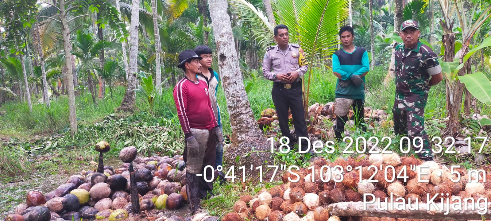 Patroli di Daerah Rawan Karlahut Bersama Babinsa Koramil 07/Reteh