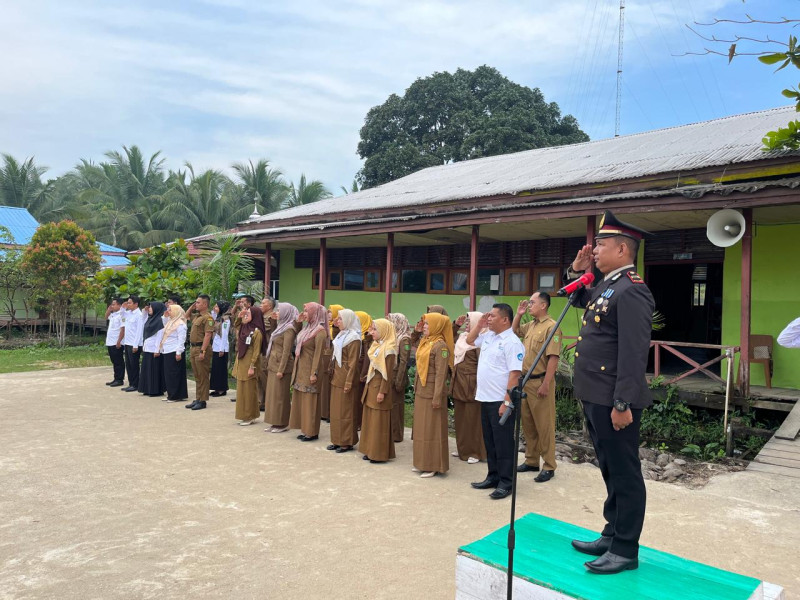 Upacara Dalam Rangka Memperingati Hari Sumpah Pemuda Ke 96 Di Lapangan Upacara SMA l Gaung