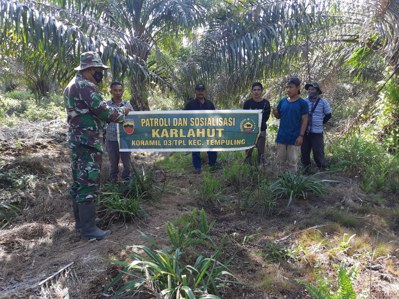 Waspada Kebakaran, Babinsa Koramil 03/Tempuling Rutin Lakukan Patroli Karlahut