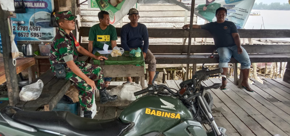 Babinsa Sertu M. Hasan Giat Patroli Guna Wujudkan Pilkada Damai 2024