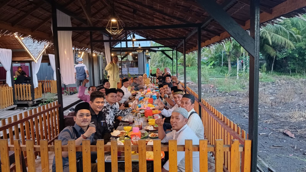 Pererat Silaturrahmi Panwaslu Buka Puasa Bersama PKD Se-Kecamatan Gaung Anak Serka