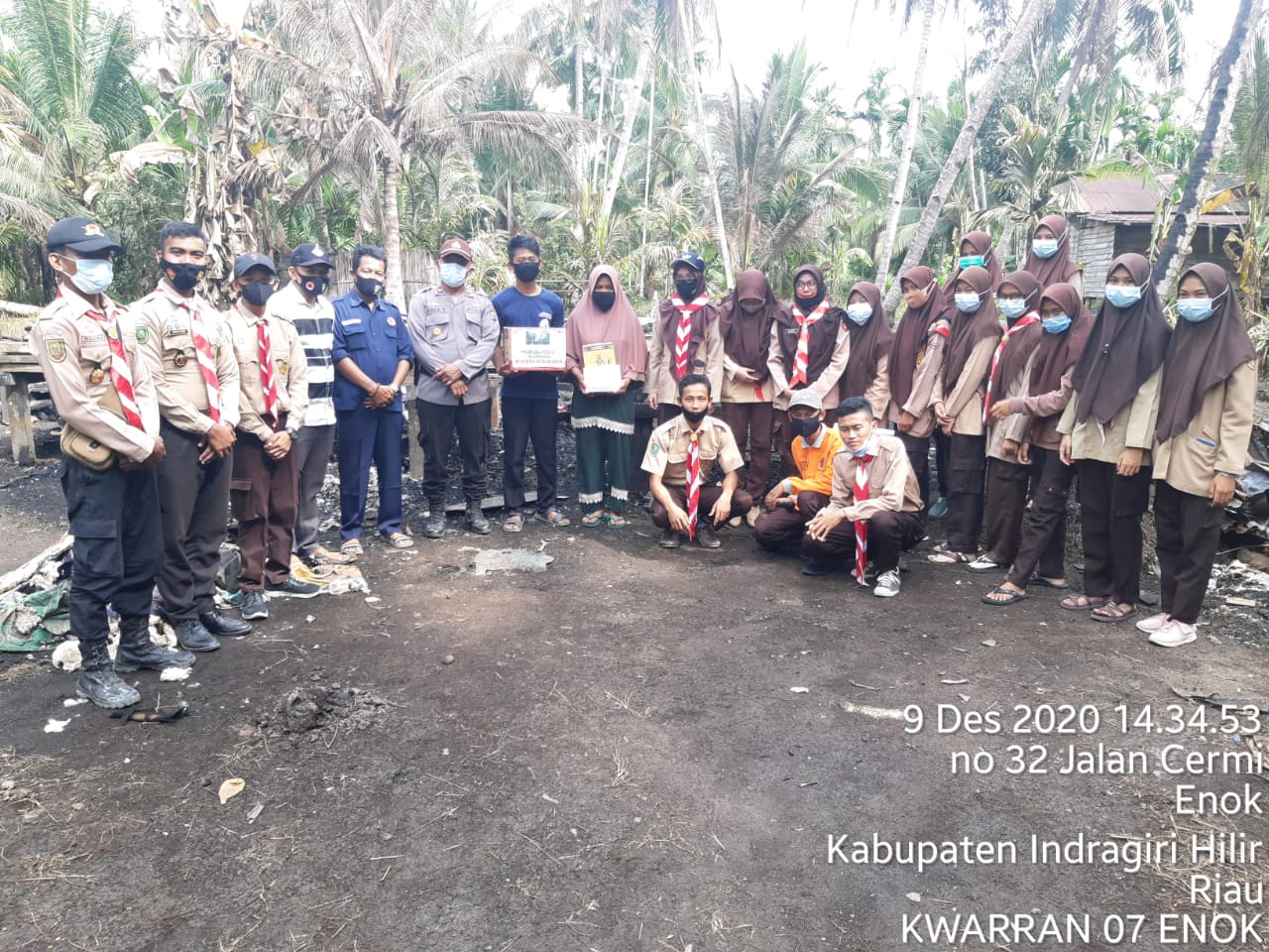 Kwarran 07 Enok Salurkan Bantuan untuk Korban Kebakaran