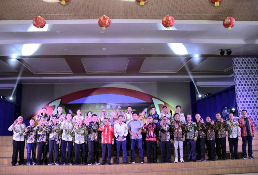 Hadiri Perayaan Waisak 2567 BE, Bupati Kasmarni Ajak Wujudkan Tali Kasih Antar Sesama