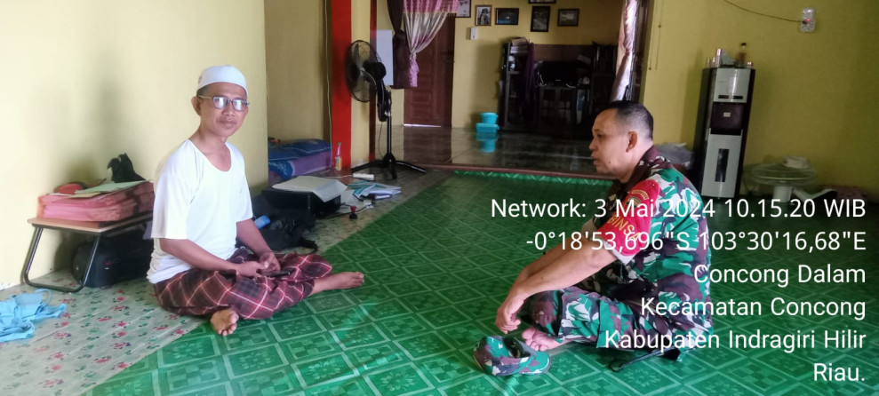 Demi Kemajuan Desa, Babinsa Koramil 04/Kuindra Saling Berkoordinasi Dengan Aparat Desa Melalui Komsos