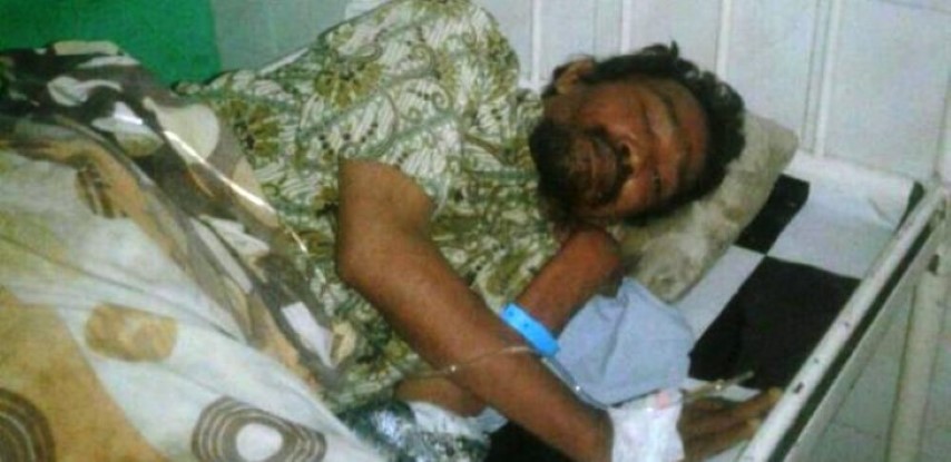 Sedih! Sudah Stroke, Orang Tua Ini Diduga Dibuang di Tempat Sampah