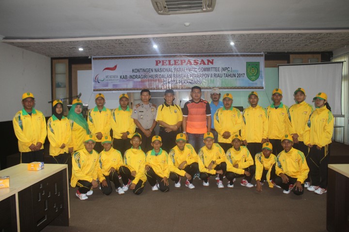 Keberangkatan Atlet NPC ke Pekan Paralympic Provinsi Riau ke-2 TH 2017 di Lepas Asisten 3 Setda Inhi