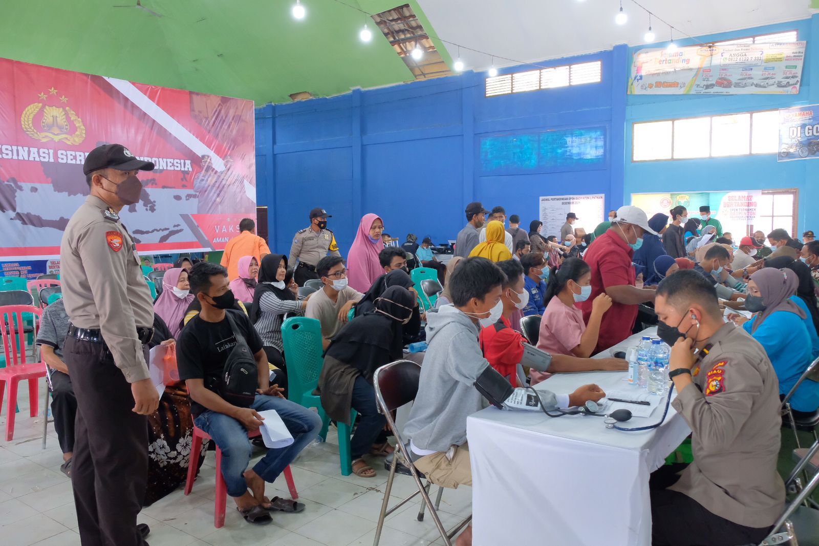 Kapolda Riau Tinjau Vaksinasi Serentak di Kampar Kiri, Target 70 % Untuk Wujudkan Herd Immunity