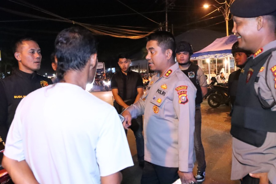 Premanisme dan Geng Motor? Tidak di Inhil! Kapolres Pimpin Patroli Premanisme dan Geng Motor? Tidak di Inhil! Kapolres Pimpin Patroli