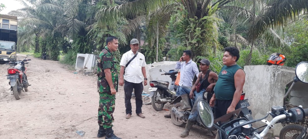 Babinsa Koramil 03/Tempuling, Desa Kulim Jaya Wilayah yang Aman dan Nyaman