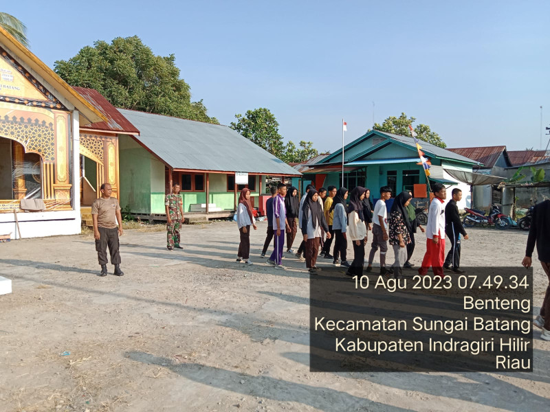 Latihan Pasukan Paskibra Dalam Rangka HUT RI Ke 78 Bersama Babinsa Koramil 07/Reteh