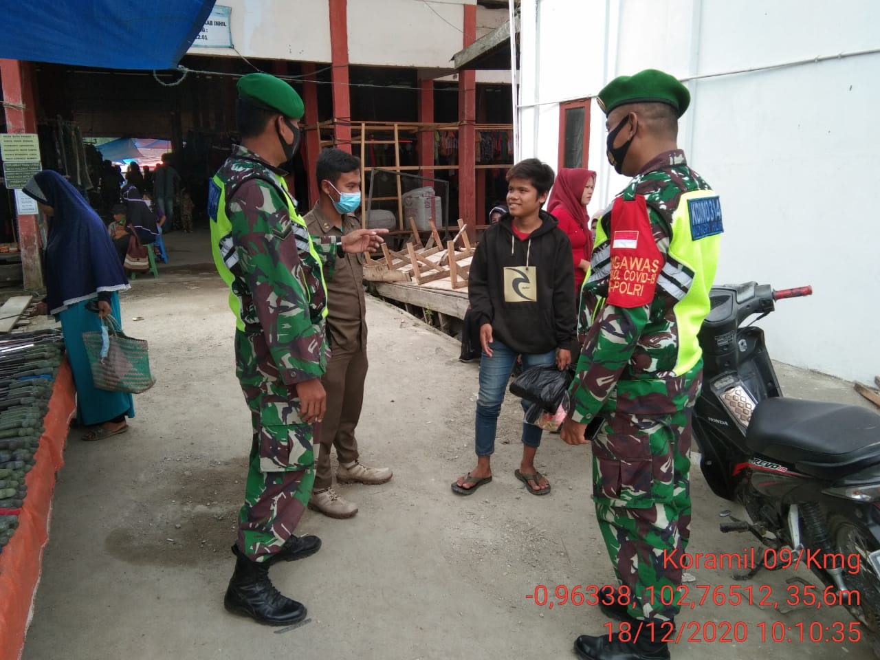 Penegakan Protkes di Pasar Selensen, Ini Pesan Koramil 09/Kemuning