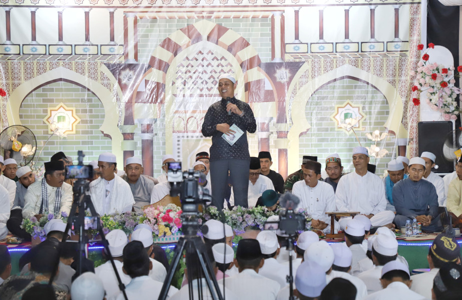 Pj Bupati Inhil Hadiri Haul Syekh Abdurrahman Siddiq Al-Banjari di Ponpes Daarul Islah