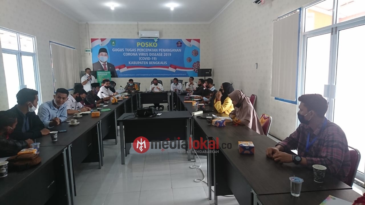 Anggaran Bantuan ODP untuk TKI Tak Kunjung Cair, Hipematan-B Gelar Audensi dengan BPBD Bengkalis Anggaran Bantuan ODP untuk TKI Tak Kunjung Cair, Hipematan-B Gelar Audensi dengan BPBD Bengkalis