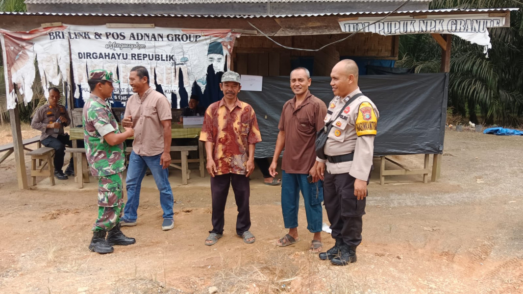 Danramil 09/Kemuning Bantu Lakukan Pemantauan Pemilihan RT 02 Desa Keritang Hulu