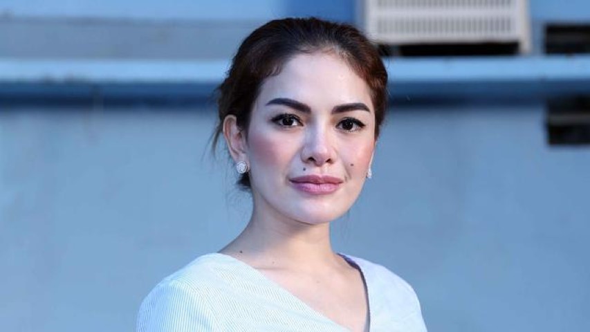 Nikita Mirzani Unggah Foto Nyaris Bugil, Netizen Heboh