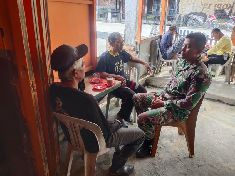 Babinsa Kecamatan Sungai Batang Koramil 07/Reteh Gelar Komsos dengan Masyarakat