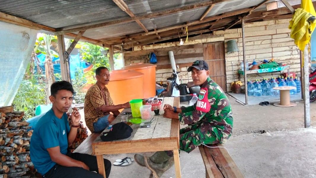 Babinsa Koramil 03/Tempuling Dukung Keamanan dan Ketertiban di Wilayah