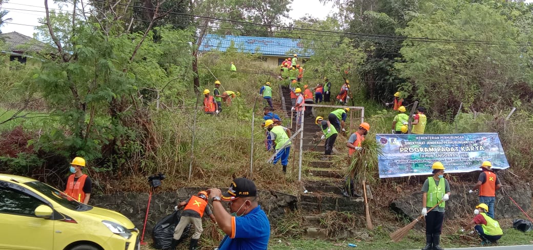 Padat Karya Direktorat Jenderal Perhubungan Laut di Pangkalan PLP Kelas II Tanjung Uban  Padat Karya Direktorat Jenderal Perhubungan Laut di Pangkalan PLP Kelas II Tanjung Uban