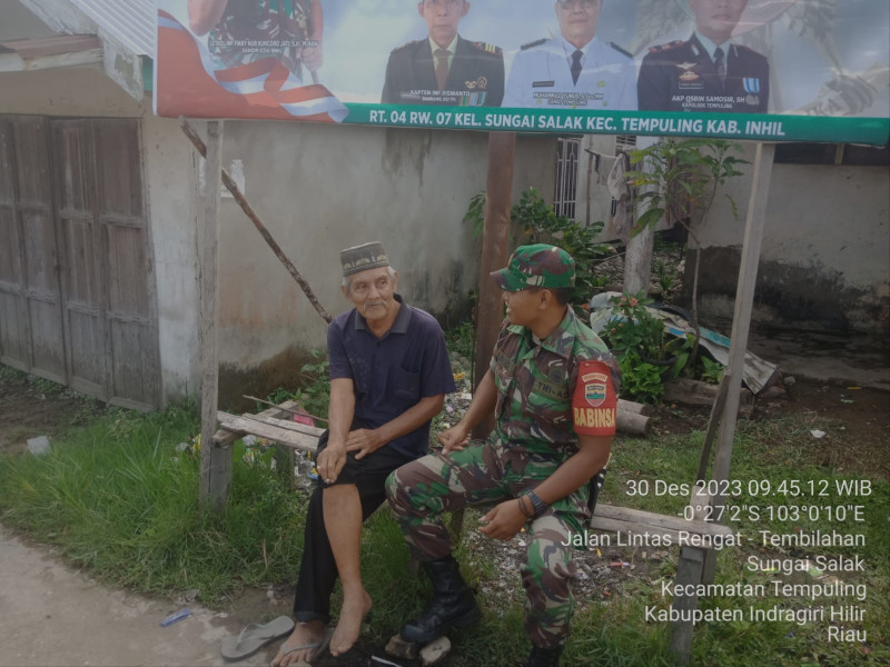 Perkokoh Tali Silaturahmi, Babinsa 03/Tpl Komsos Dengan Tokoh Masyarakat