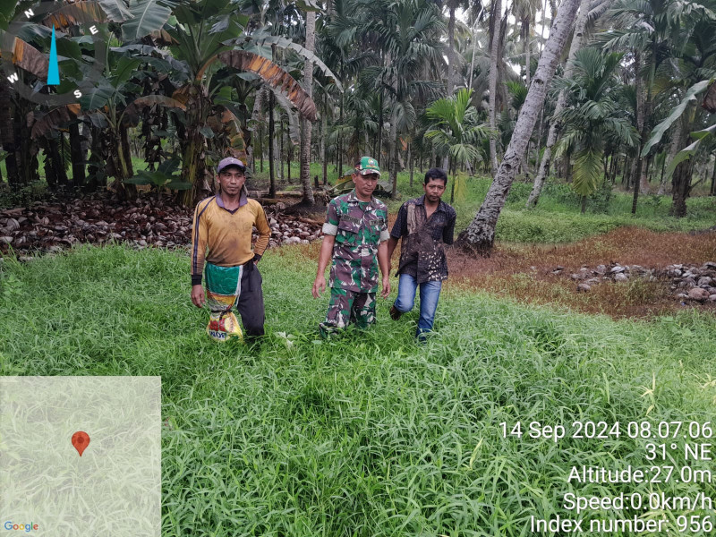Antisipasi Kebakaran, Babinsa Koramil 07/Reteh Rutin Laksanakan Patroli Lahan dan Hutan Dengan Warga